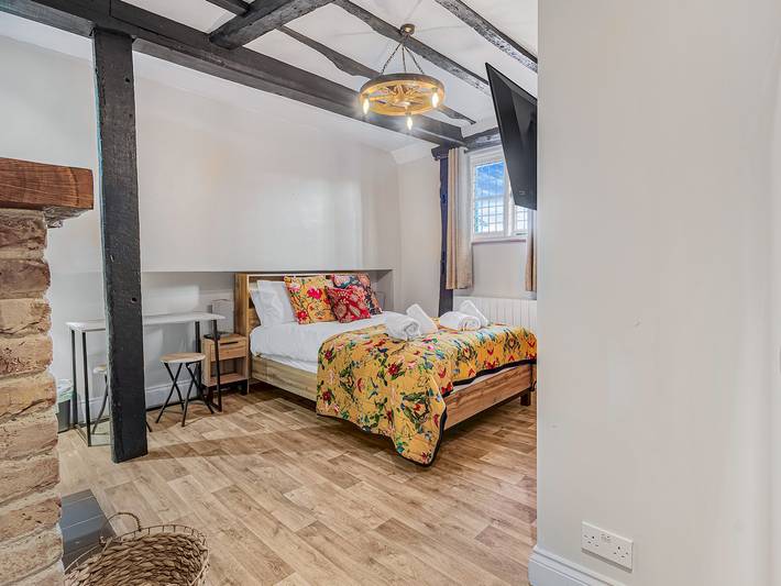 Entire apartment, Canterbury high street - Pass the Keys in Kent