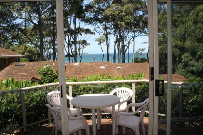 Holiday rental for 6 people, with terrace and garden as well as view in Australia