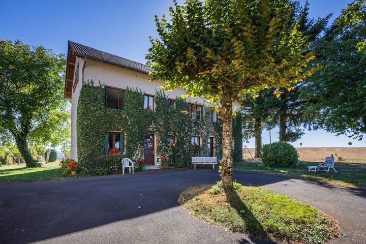 Bellevue Guest Rooms - Room 3 in Junhac, Aurillac region