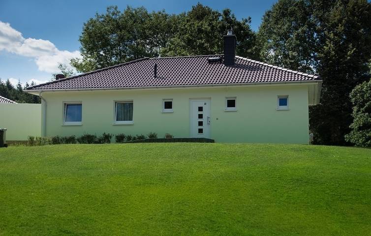 Ferienhaus für 6 Personen, mit Terrasse und Garten sowie Sauna am Plauer See