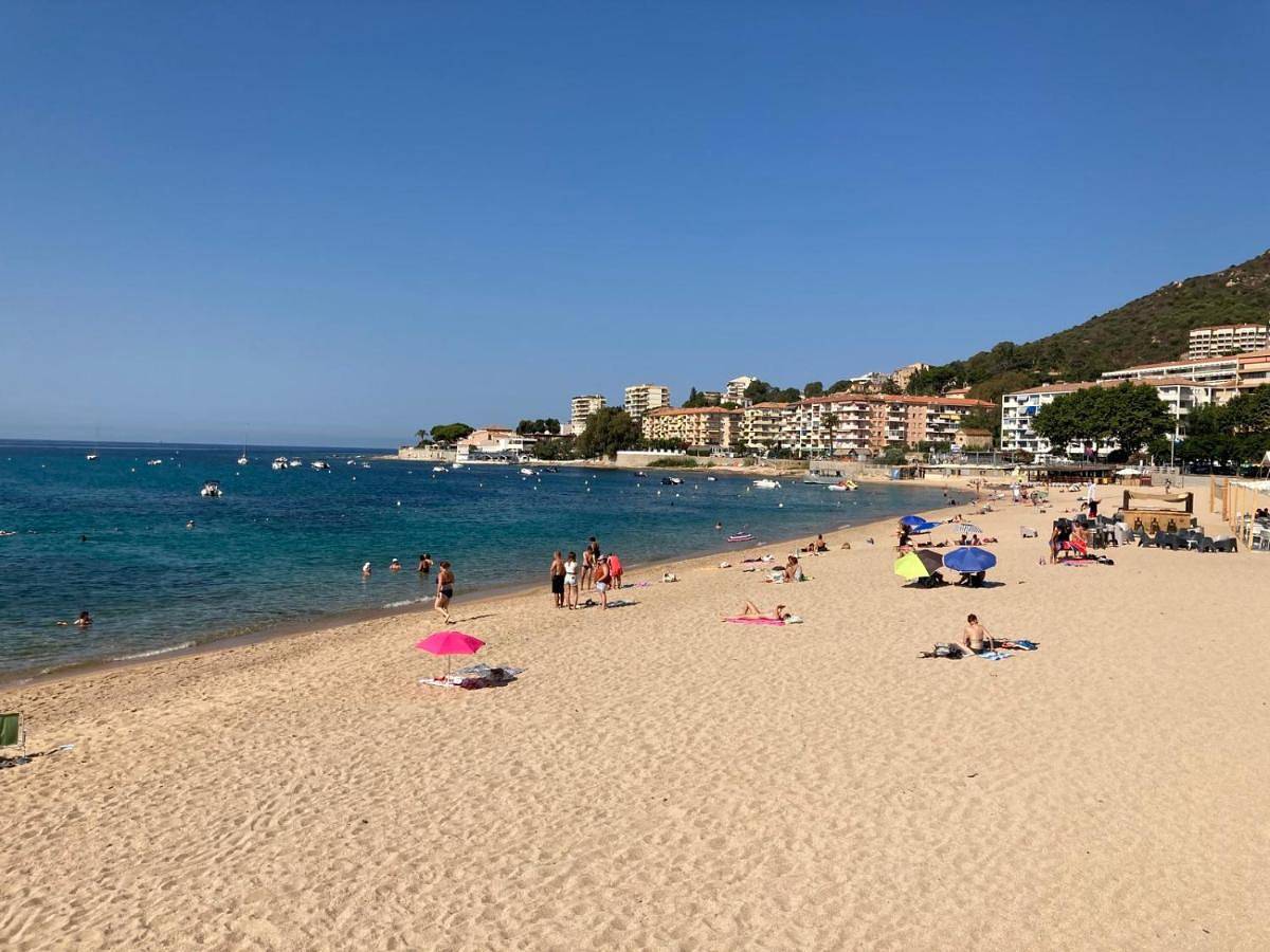 Appartement entier, Two-Bedroom Apartment in Ajaccio, Golfe D'Ajaccio