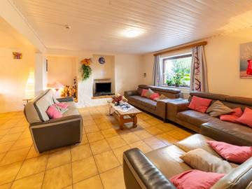 Maison De Vacances pour 18 Personnes dans Montleban, Gouvy, Photo 1