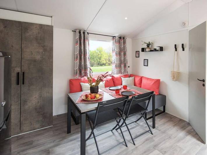 Camping Paradis les Pins - Royan - Mobilheim 4 personen - Confort+ 2Zi 4P Ibiza in Saint-Palais-sur-Mer, Côte de Beauté