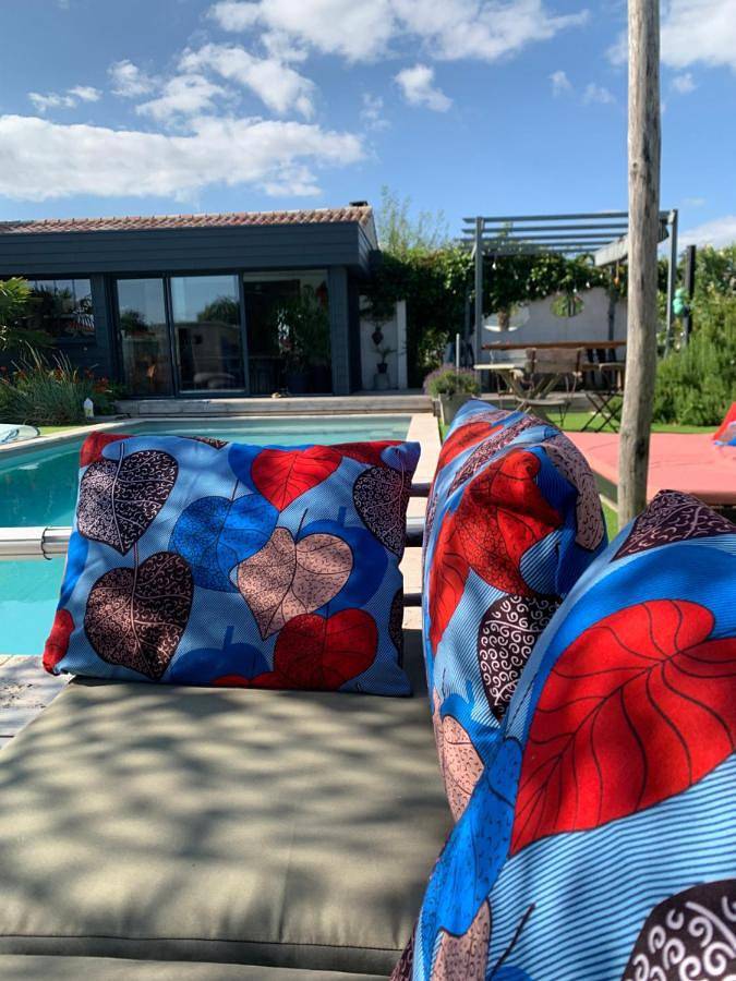 Maison de vacances pour 14 personnes, avec Terrasse ainsi que Jardin et Piscine à La Jarrie