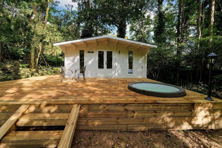 Location de vacances pour 2 personnes, avec terrasse et jacuzzi dans Saint-Augustin (Seine-et-Marne)