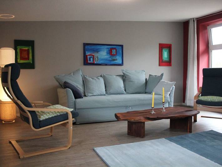 Chalet für 4 Personen, mit Terrasse und Garten in Hütten