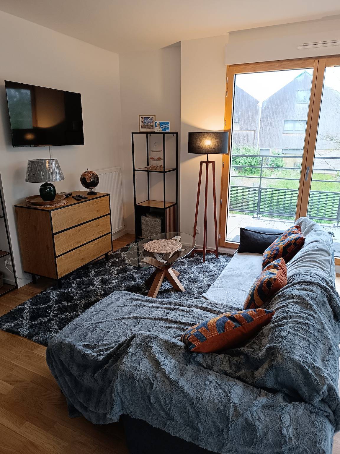 Appartement entier, Appartement 'Chez Sibylle Chevreuse Saclay' avec balcon, Wi-Fi et climatisation in Saint-Rémy-lès-Chevreuse, Parc naturel régional de la Haute Vallée de Chevreuse