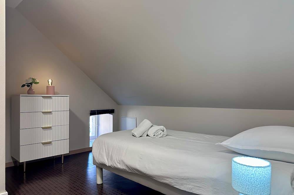 Entire apartment, Casa Foch - T3 pour 3 personnes - Parking - Proche Hyper Centre in Brive-la-Gaillarde, Massif Central