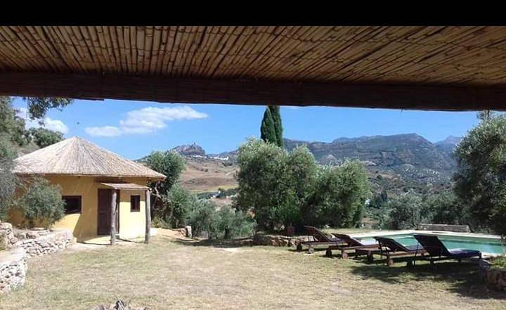 Albergue para 6 personas, con vistas además de piscina y jardín, Se admiten mascotas en Algodonales - 2