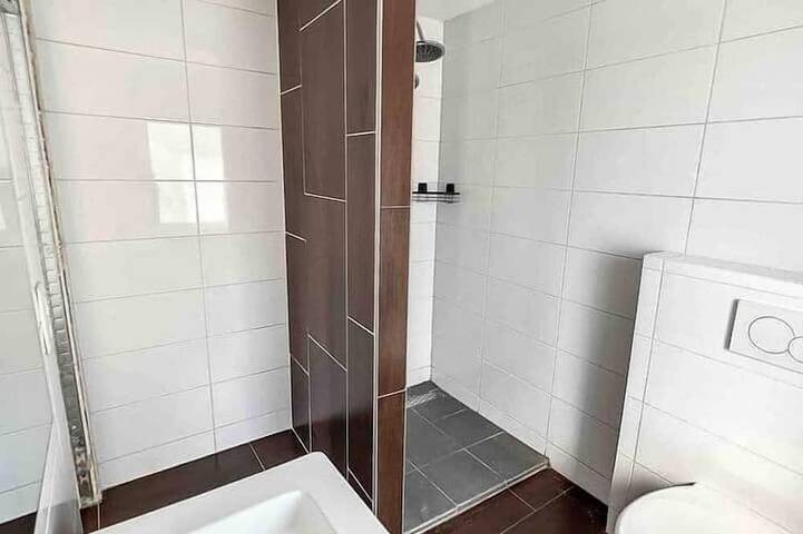 Location de vacances pour 6 personnes, avec balcon dans Aéroport de Charleroi Bruxelles Sud Gosselies - 4