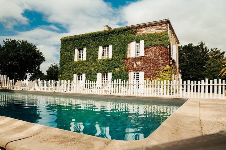 Location de vacances pour 2 personnes, avec vue ainsi que piscine et jardin à Mortagne-sur-Gironde - 3