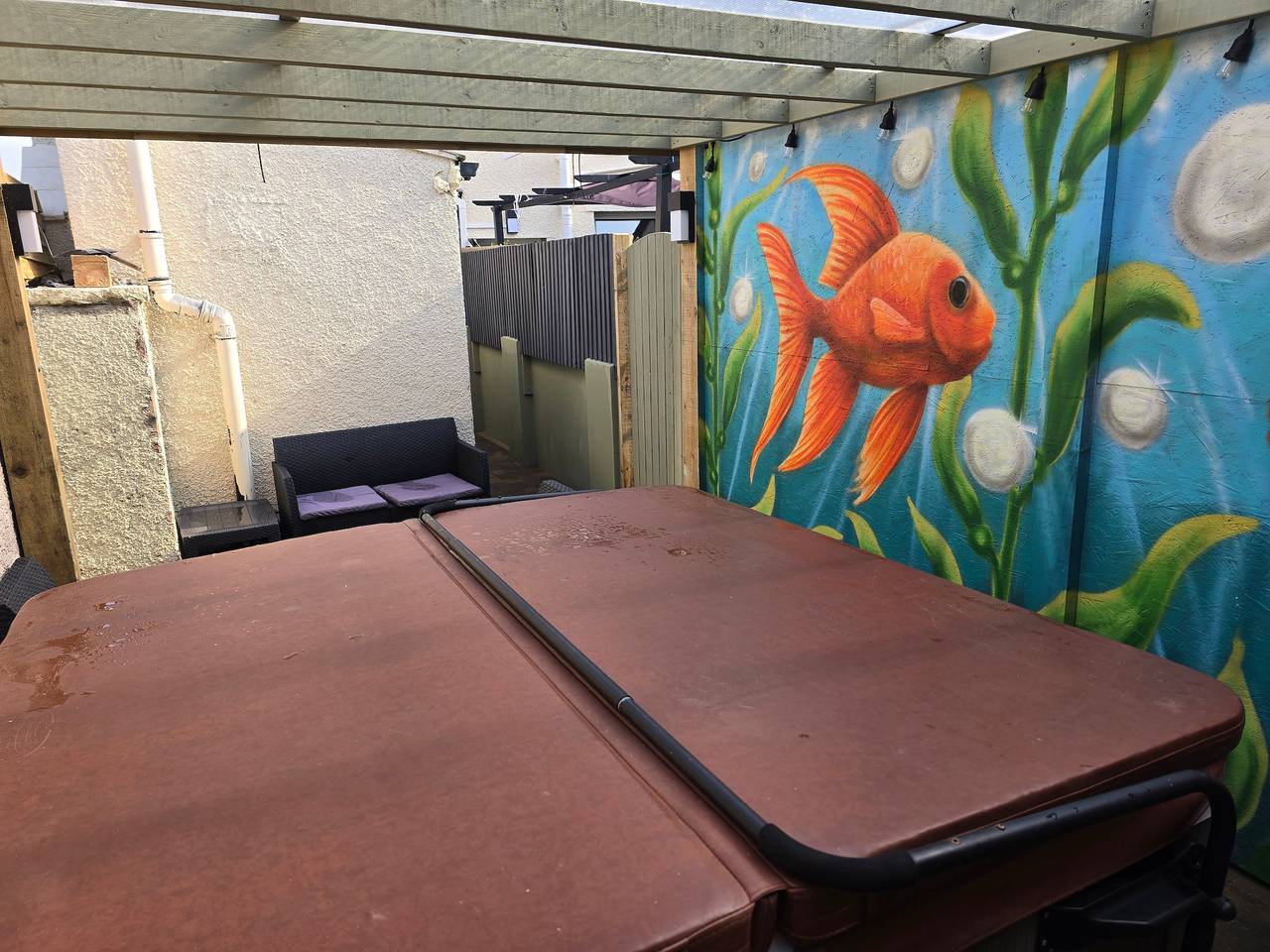 Eden Rose 2-Bed Cottage, Sleeps 4 with Hot Tub in Morecambe, Lancashire