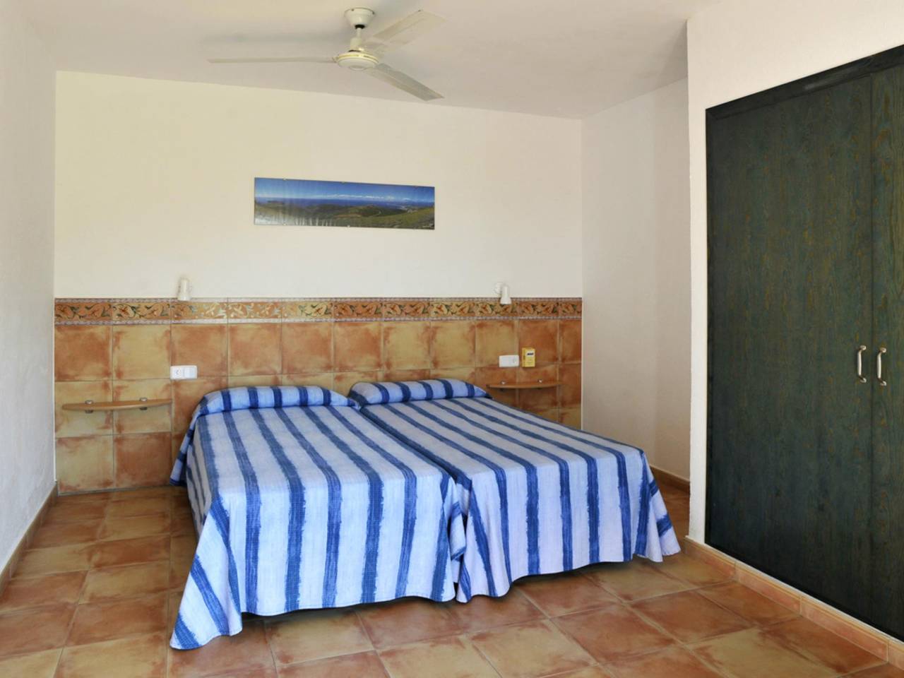 Apartamento vacacional entero, Apartamento de 1 dormitorio con Vistas al Mar a 50m de la playa. in Canyelles Petites, Roses