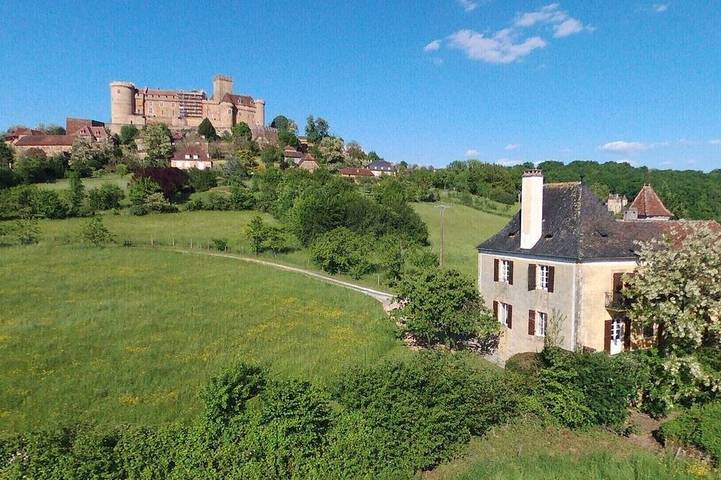 Gîte pour 6 personnes, avec Balcon et Jardin à Prudhomat