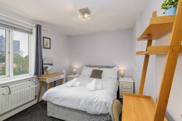 Apartment for 4 People in Cardiff Bay, Cardiff, Photo 2