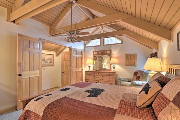 Vacation house for 10 people, with pool and yard, with pets in Canaan Valley