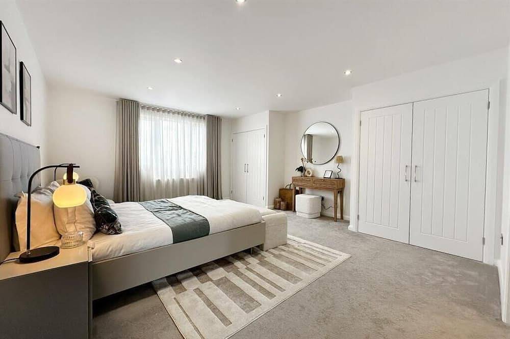 Entire apartment, River Breeze 3-Bed Balcony Apartment in Littlehampton, West Sussex