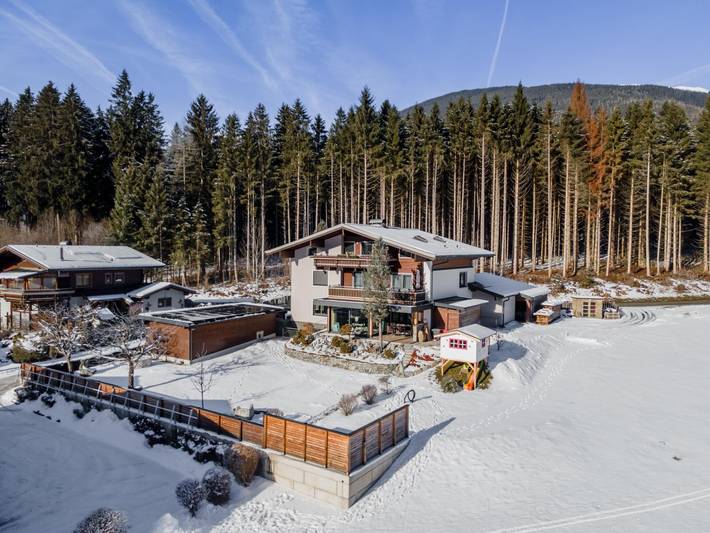 Ganze Wohnung, Großzügiges Wohnen mit alpinem Charme und Balkon in Neukirchen am Großvenediger, Pinzgau