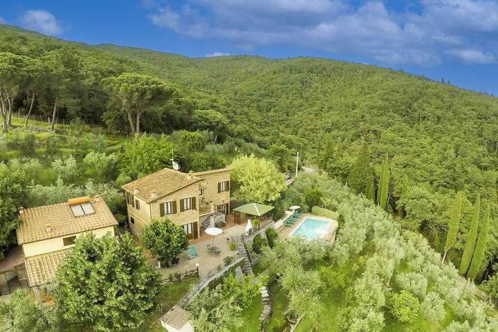 Location de vacances pour 10 personnes, avec jardin et piscine à Loro Ciuffenna - 3