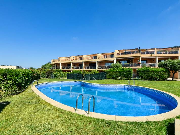 Ferienwohnung für 4 Personen, mit Garten und Pool in Palau-saverdera