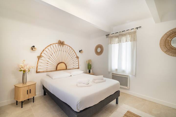 Ferienwohnung für 2 Personen, mit Terrasse in Calanques - 4