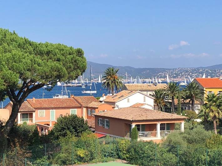 Gîte pour 5 personnes, avec terrasse et vue dans Plage de la Bouillabaisse - 2
