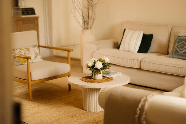 Location de vacances pour 4 personnes, avec piscine et vue ainsi que sauna et jardin à Château (Mâcon) - 2