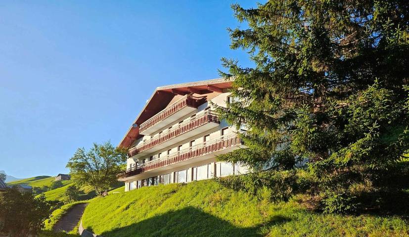 Ferienwohnung für 6 Personen, mit Balkon und Terrasse sowie Garten und Ausblick in Raggal - 2