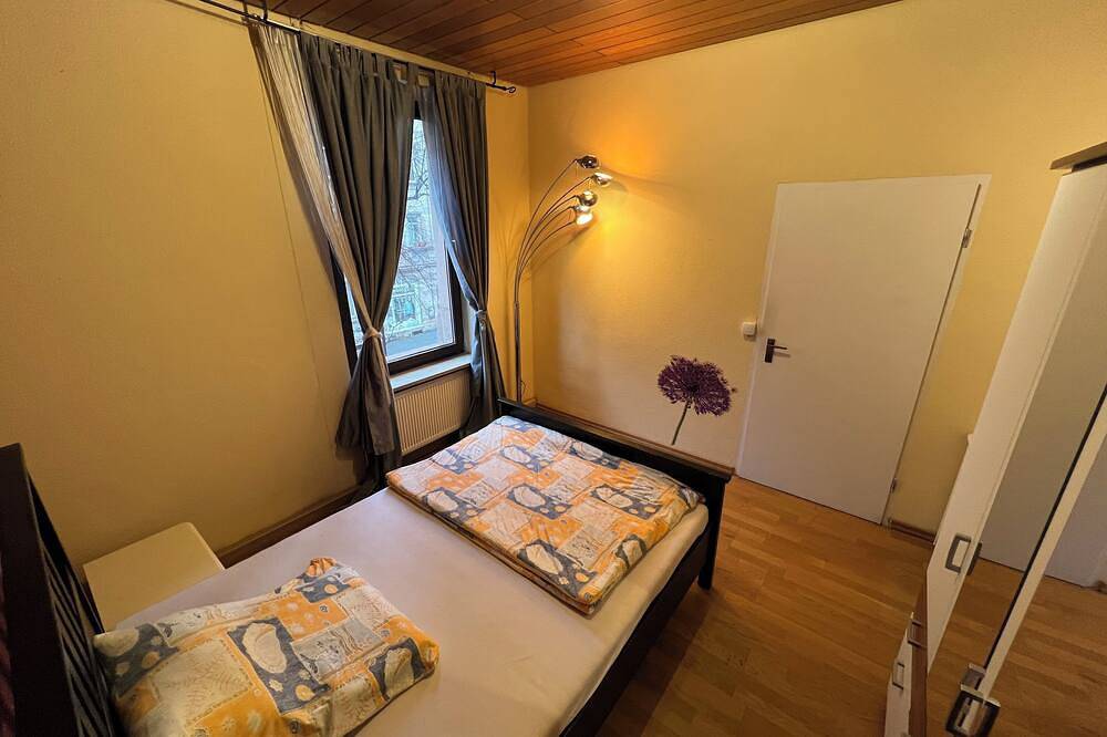 Entire apartment, Close to subway, fair, kitchen, 3 bedrooms in Nuremberg, Franconia