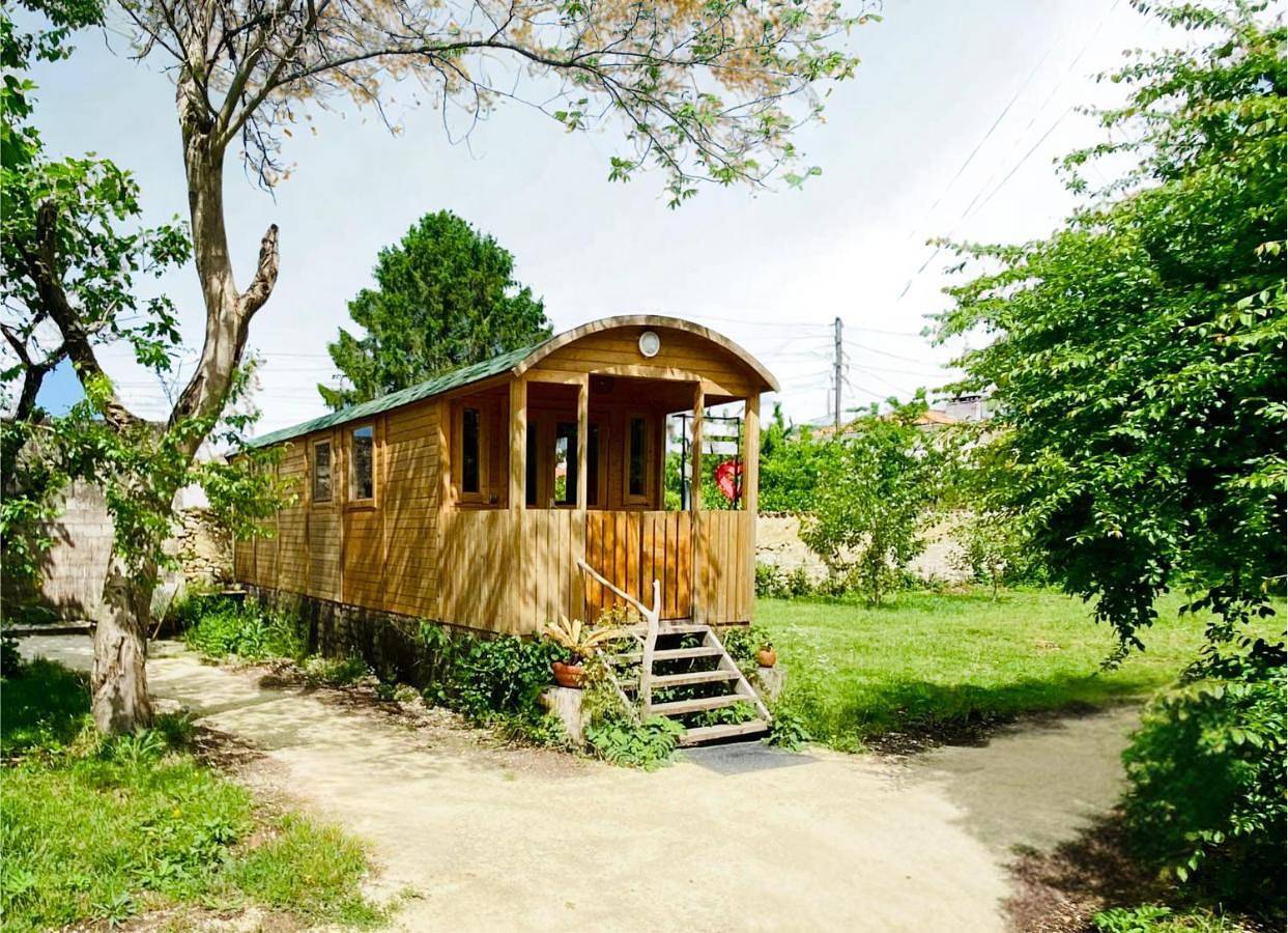 Appartement entier, La Roulotte du Maine Saintes in Saintes, Région de Saintes