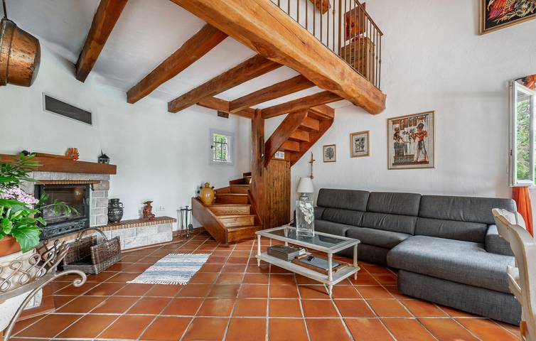Gemütliche Wohnung mit Pool & WiFi - in der Nähe von Mouans-Sartoux in Mouans-Sartoux, Mittelmeerküste (Frankreich)