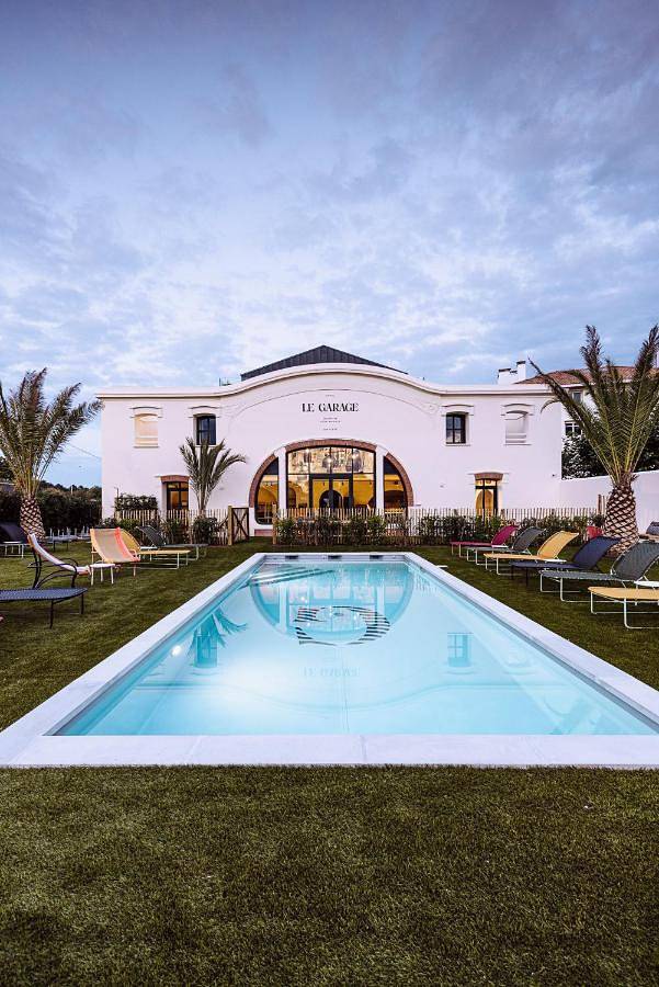 Hôtel pour 2 personnes, avec piscine et terrasse, animaux acceptés