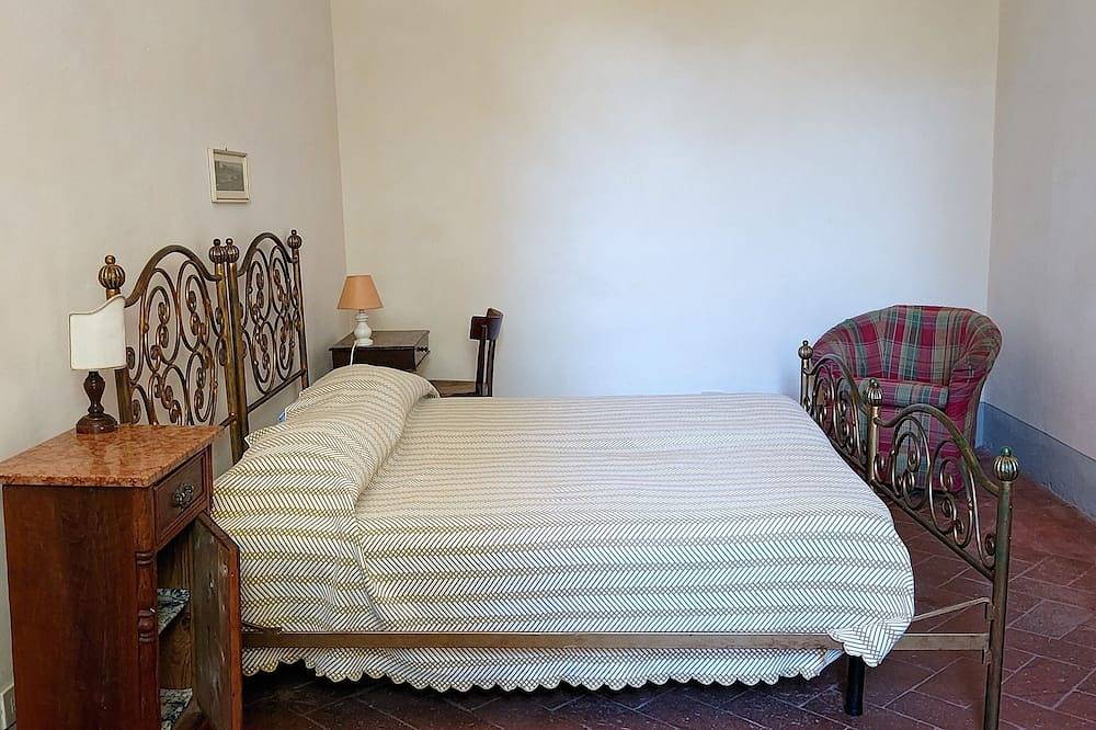 Villa Ca' di Monte, romantica casa d'epoca sospesa nel tempo in Pontassieve, Chianti