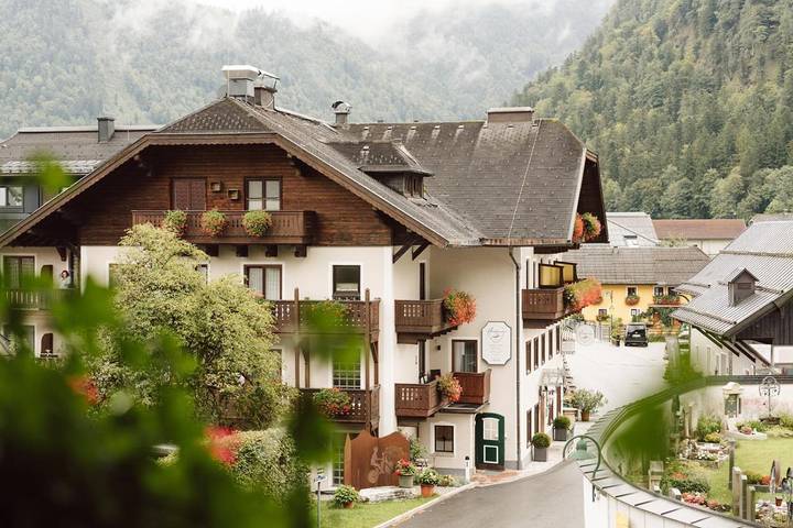 Ferienwohnung für 4 Personen, mit Balkon und Terrasse sowie Ausblick in Hintersee (Salzburger Land)