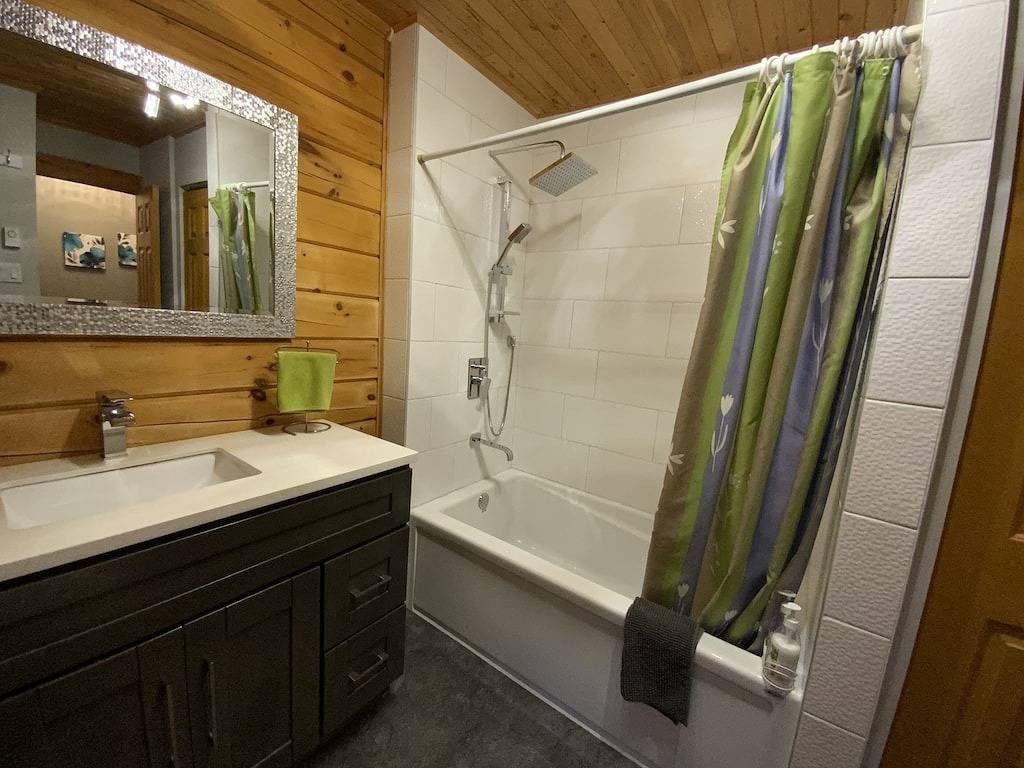 Chalet for 8 People in Val-des-Monts, Quebec