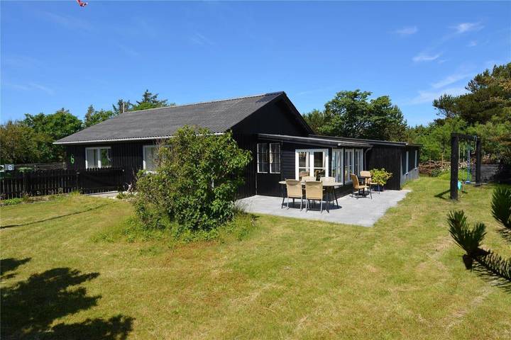 Ferienhaus für 10 Personen, mit Terrasse und Garten