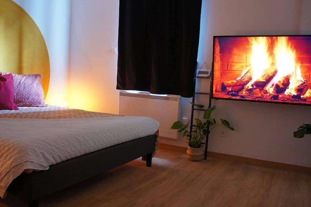 Entire apartment, The apartment & golden 🟠 studio 1⭐. Balneotherapy and couple ♥️🫂🛀 in L'Arbresle, Lyon region
