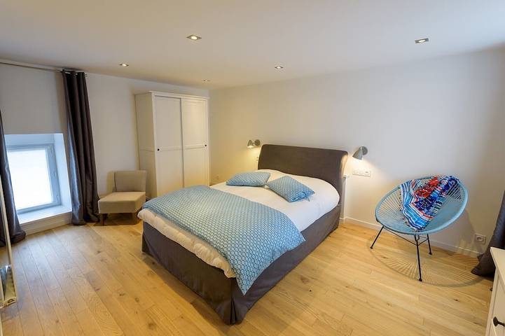 Location de vacances pour 8 personnes, avec terrasse ainsi que jardin et piscine, animaux acceptés à Plouguin - 2