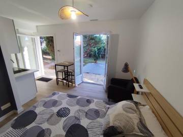 Gîte pour 2 personnes, avec jardin et piscine à Caissargues