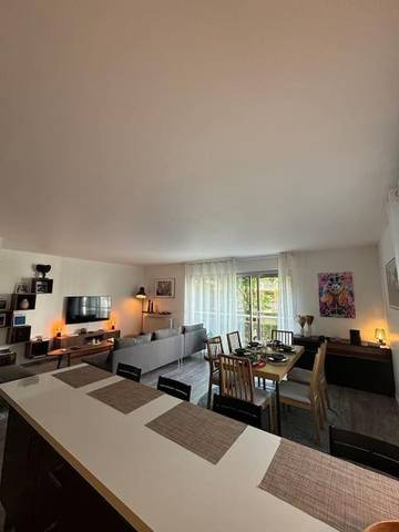 Gîte pour 4 personnes, avec balcon dans La Varenne Saint-Hilaire