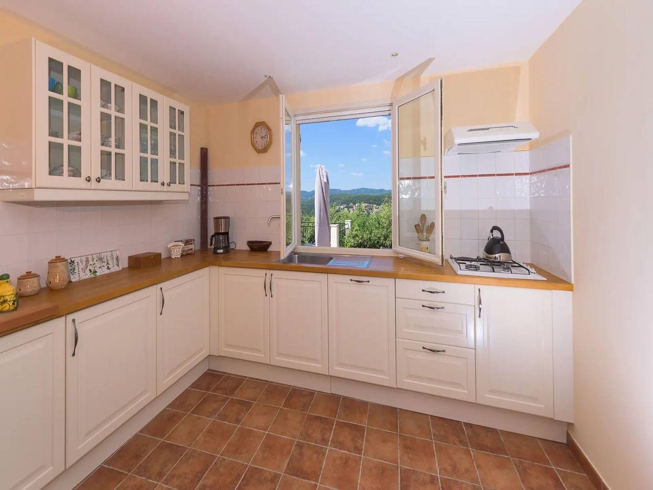 Gîte Guillaume with swimming pool in Carcès, Brignoles region