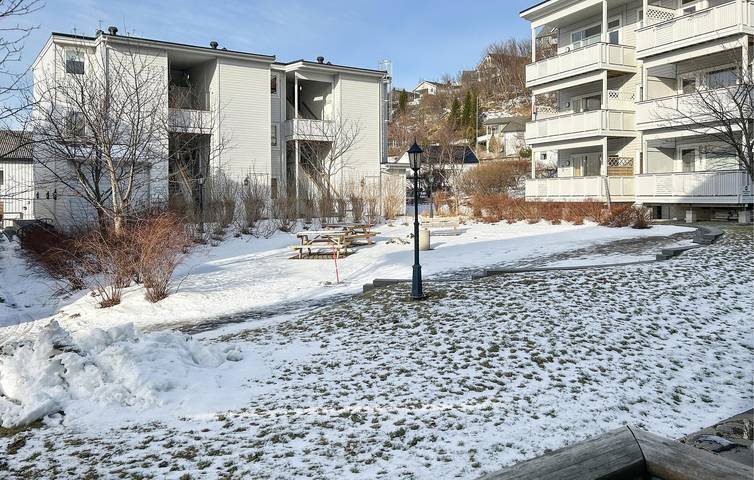 Ferieleilighet for 4 personer, med Terrasse og Hage i Bodø 