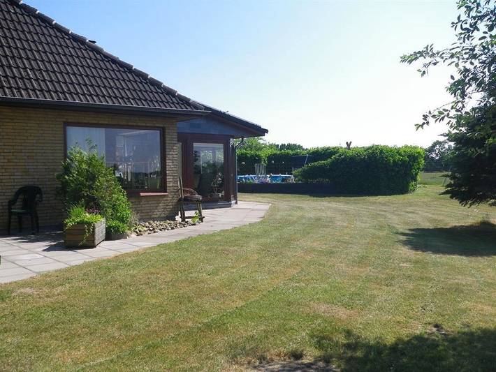 Ferienwohnung für 4 Personen, mit Terrasse und Garten sowie Pool und Seeblick in Harrislee - 2