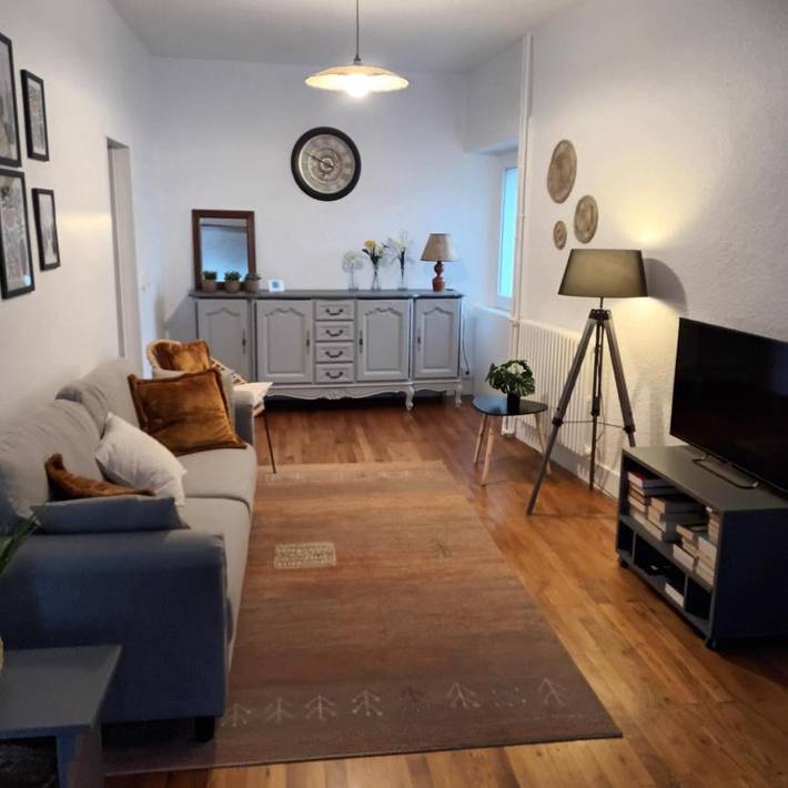 Location de vacances pour 6 personnes, avec jardin à Cuiseaux