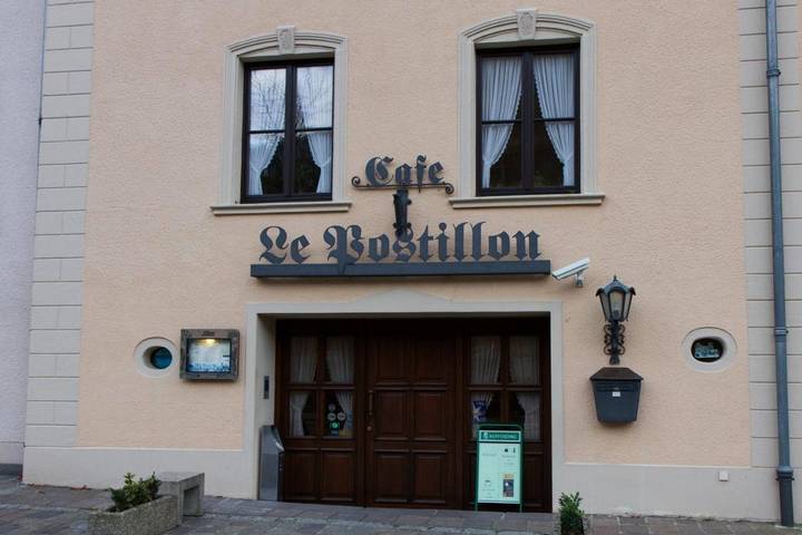 Hôtel, avec Terrasse à Esch-sur-Sûre
