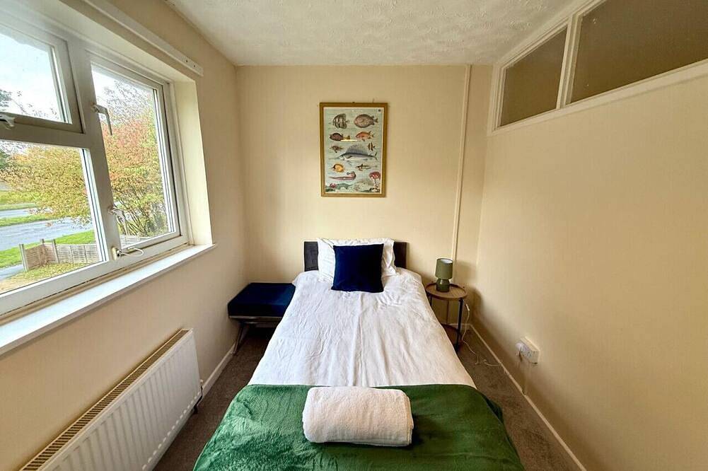 Queens House Long Stay Parking Recently Refreshed in Swindon, North Wessex Downs