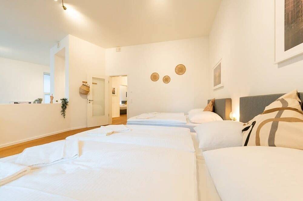 Ganze Wohnung, Spacious apartment for 10 near Quartierpark in Altona Hamburg, Hamburg