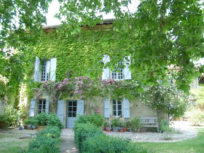 Cottage pour 3 personnes, avec jardin ainsi que vue et terrasse à Palaminy