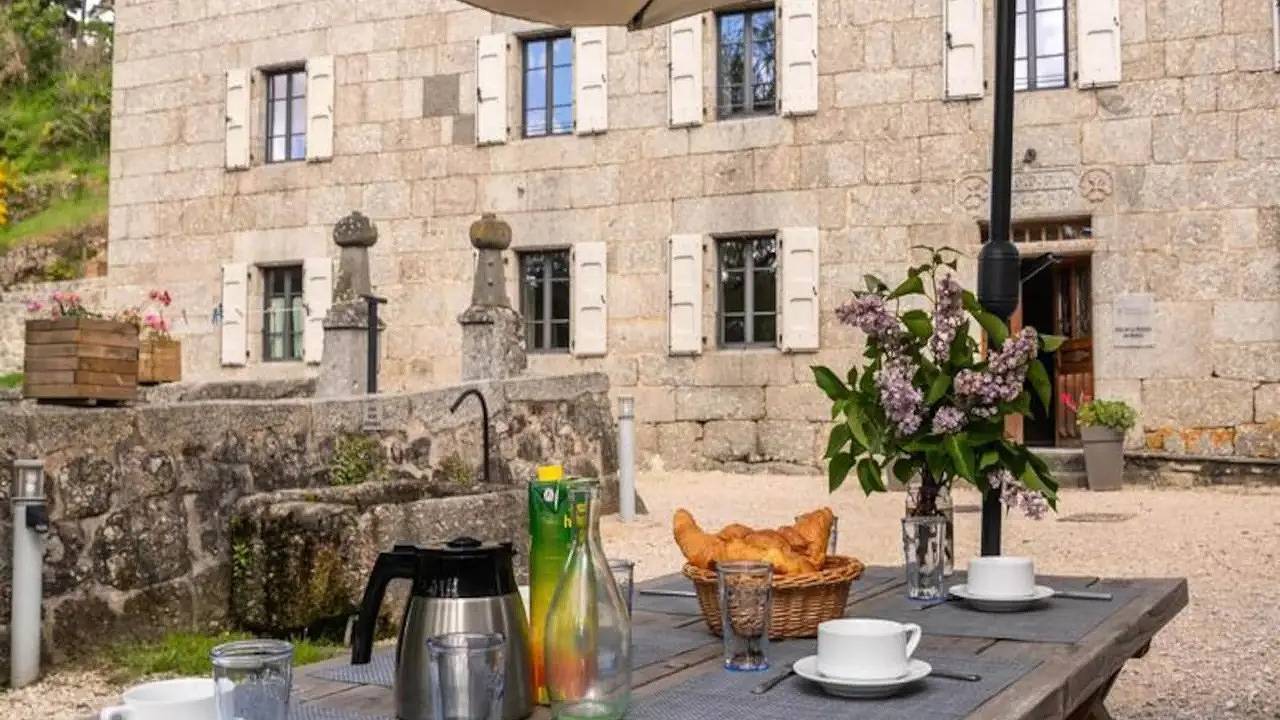 Appartement de vacances entier, Appartement de vacances pour 25 personnes avec terrasse in Saint-Amans, Région de Mende