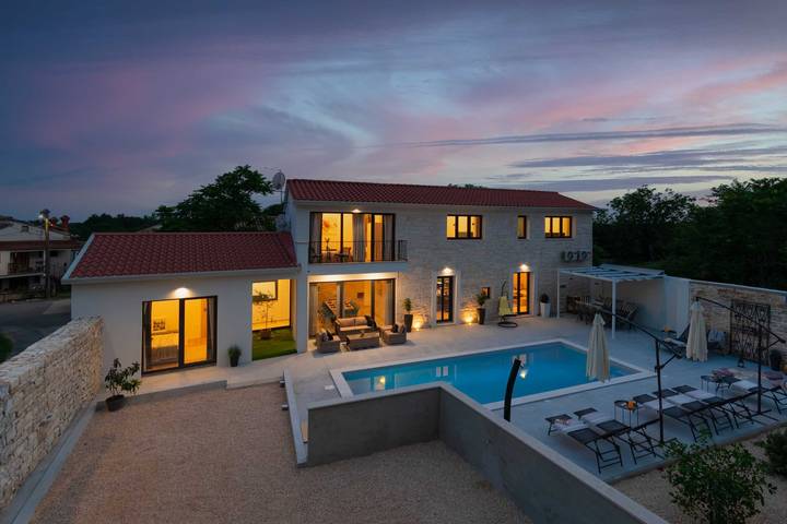 Ferienhaus für 10 Personen, mit Balkon, kinderfreundlich